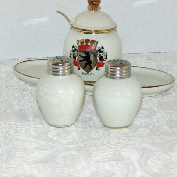 BERLIN Souvenir Condiment Set KRONACH Bavaria Porcelain Salt & Pepper Vintage - Picture 5 of 10